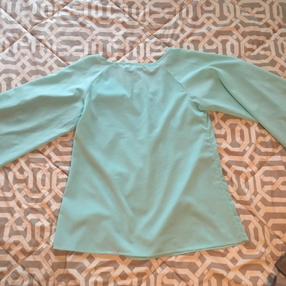 ⭐️SALE Teal Ya Solid Shirt  Button Detail Sleeve - Picture 5 of 6